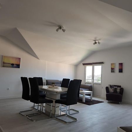 Apartmani Mia Sorajic Petrovac Exterior foto