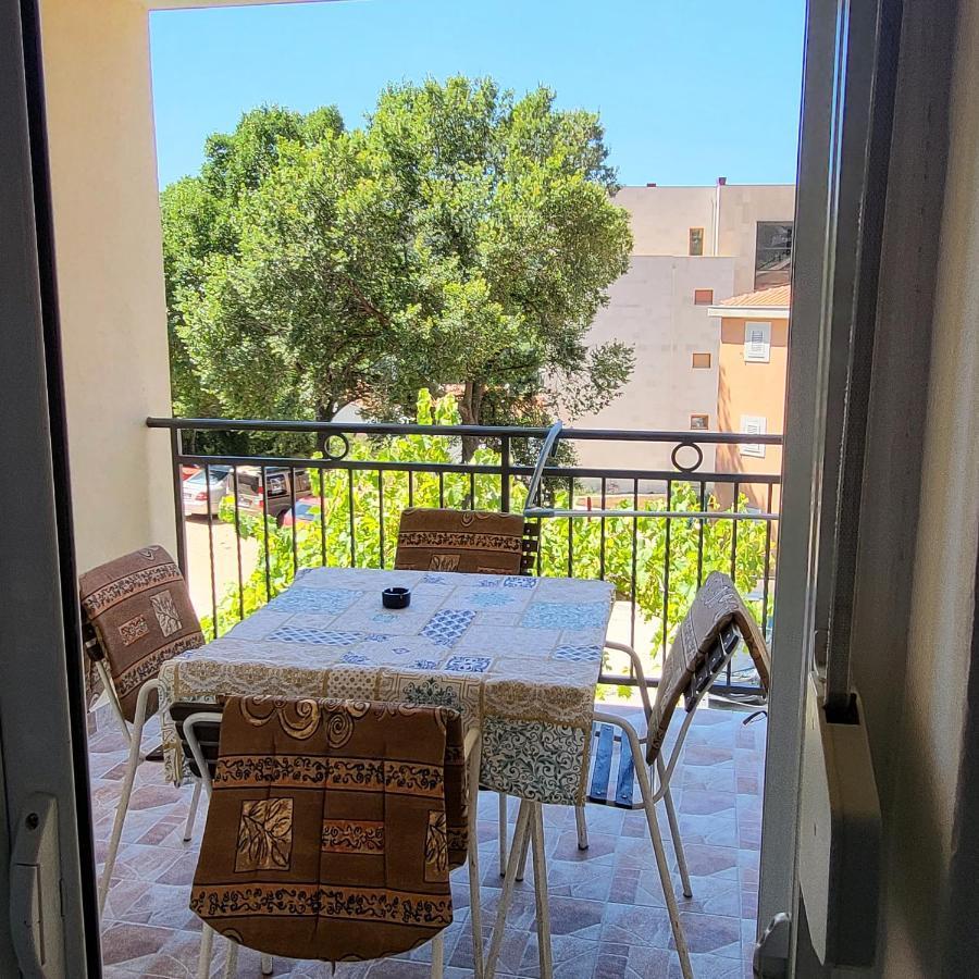 Apartmani Mia Sorajic Petrovac Exterior foto
