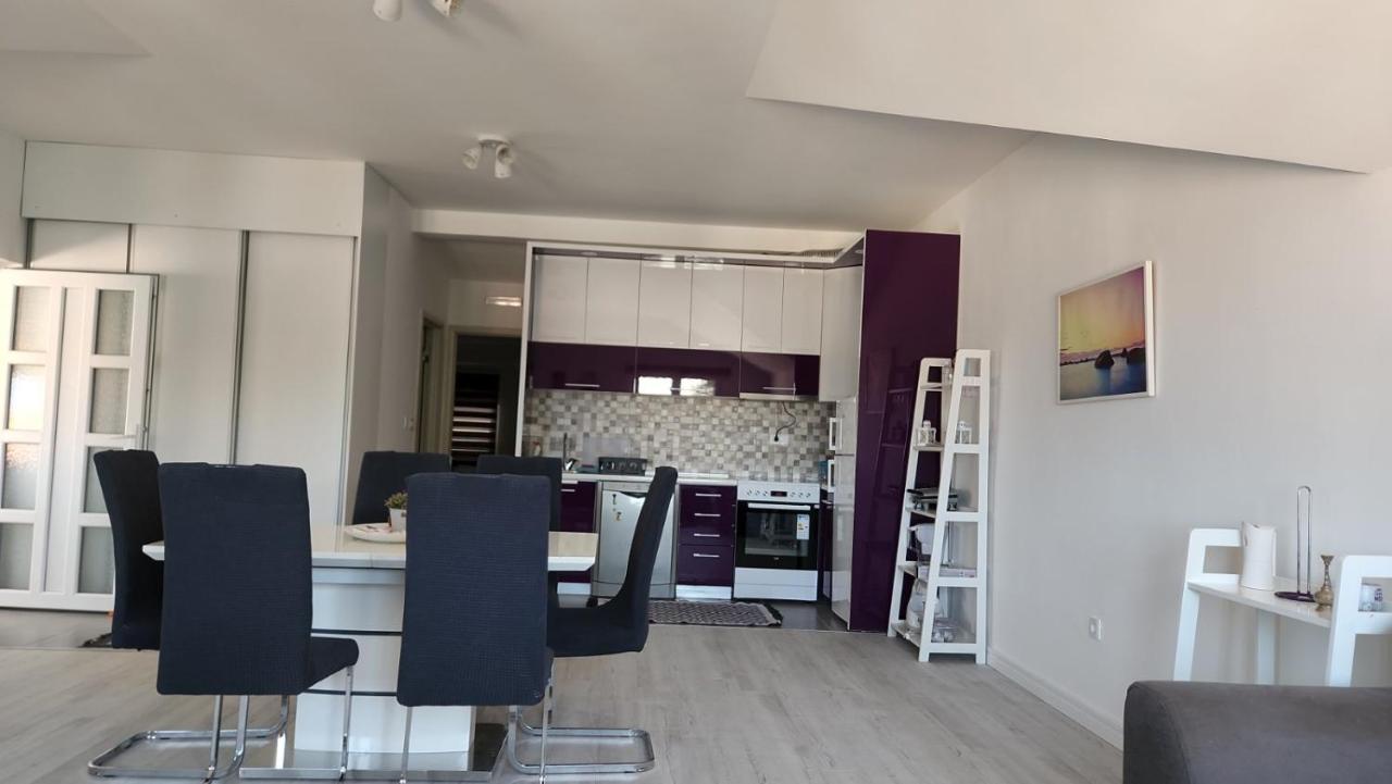 Apartmani Mia Sorajic Petrovac Exterior foto