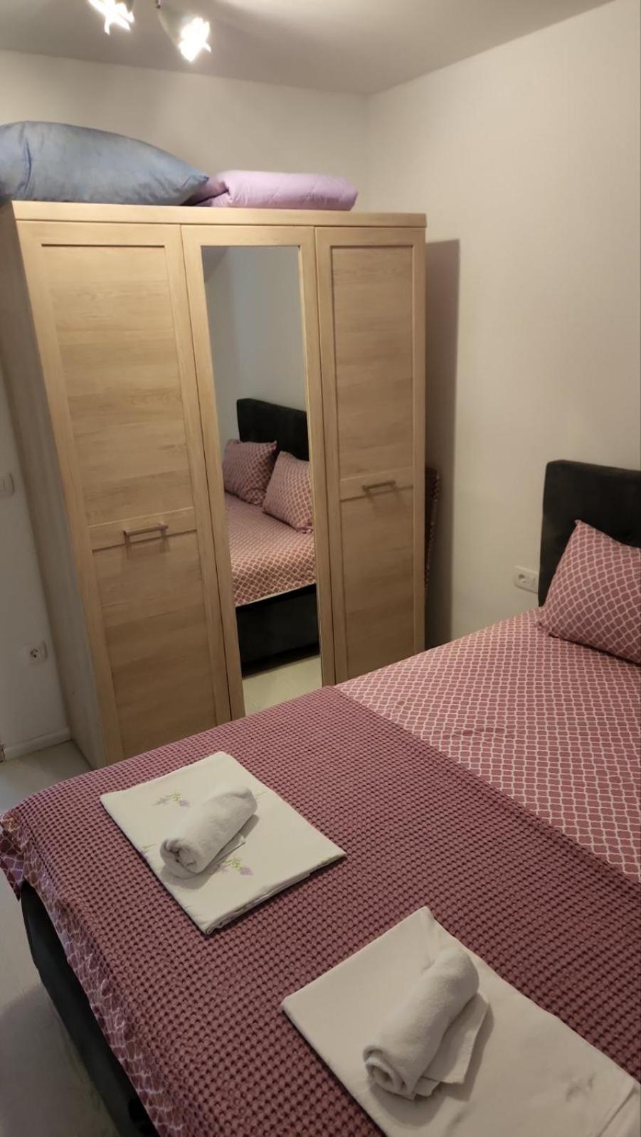 Apartmani Mia Sorajic Petrovac Habitación foto